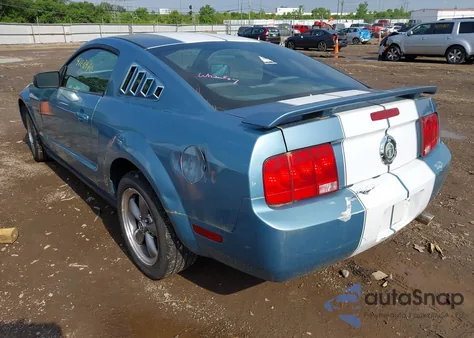 2006 Ford Mustang V6 z USA, uszkodzony, nr VIN 1ZVHT80N865246114